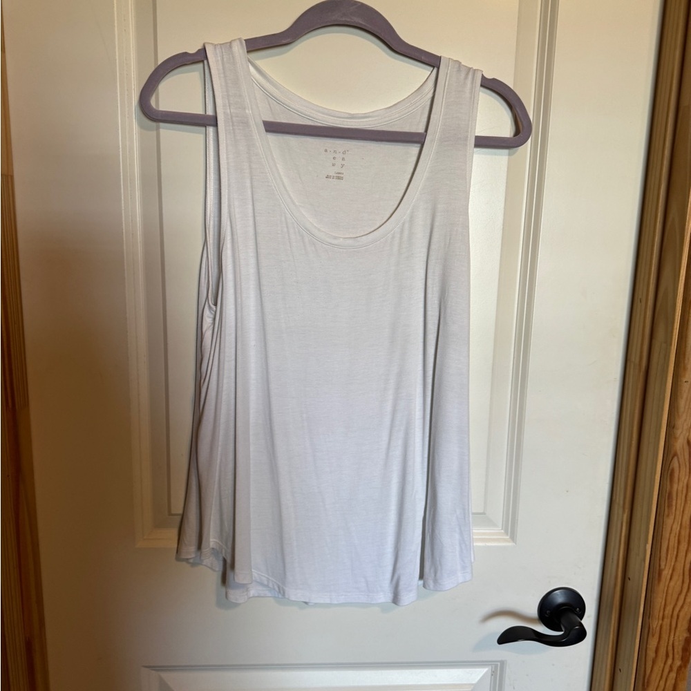 White Sleeveless‎ Women's Top